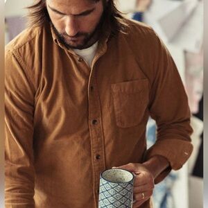 Faherty Men’s long sleeve corduroy button up XL NWT